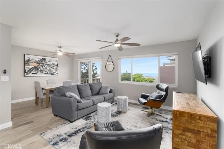 SPACIOUS, LIGHT AND BRIGHT!