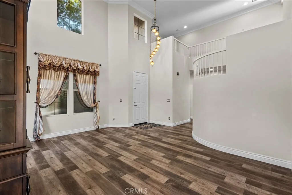 20310 Candice Court, Canyon Country, California 91351 home-pic-4