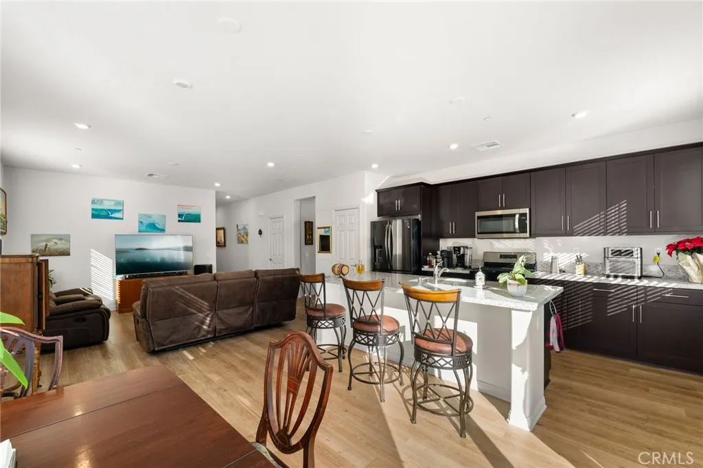 1753 Plume Ln, San Jacinto, California 92583 home-pic-12