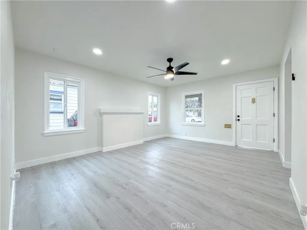 5557 Lemon Avenue, Long Beach, California 90805 home-pic-2