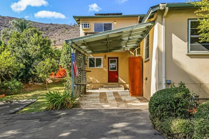 8475 Golden Ridge Road, Lakeside, California 92040