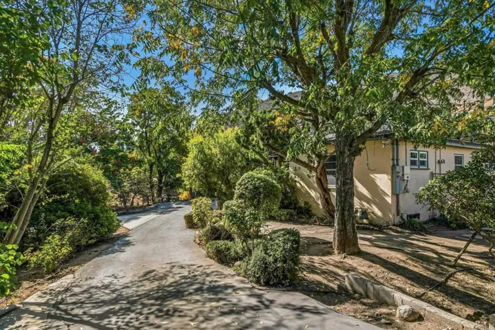 8475 Golden Ridge Road, Lakeside, California 92040