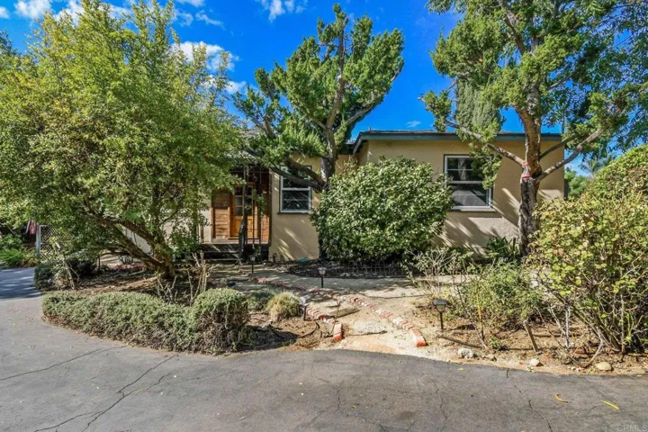 8475 Golden Ridge Road, Lakeside, California 92040