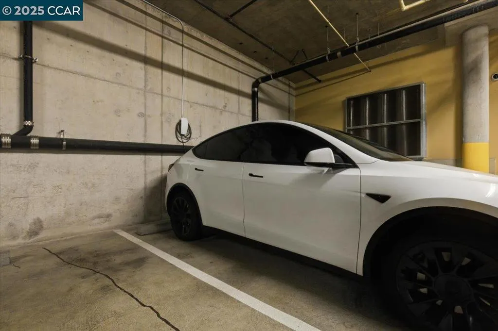 555 Ygnacio Valley Rd 204, Walnut Creek, California 94596 home-pic-32