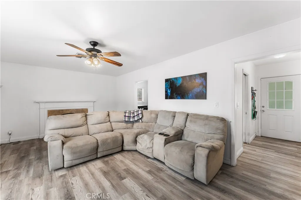 1354 W Jenner, Lancaster, California 93534 home-pic-8