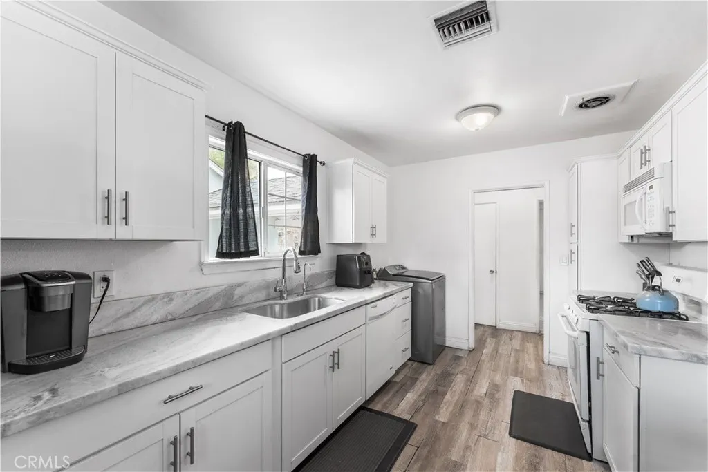 1354 W Jenner, Lancaster, California 93534 home-pic-15
