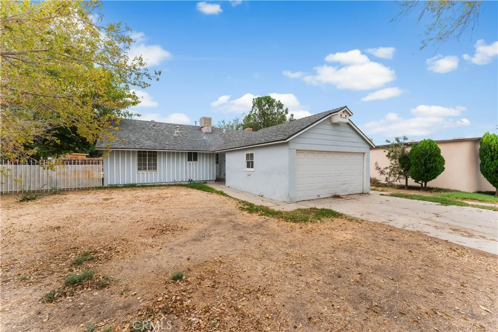 1354 W Jenner, Lancaster, California 93534 home-pic-2