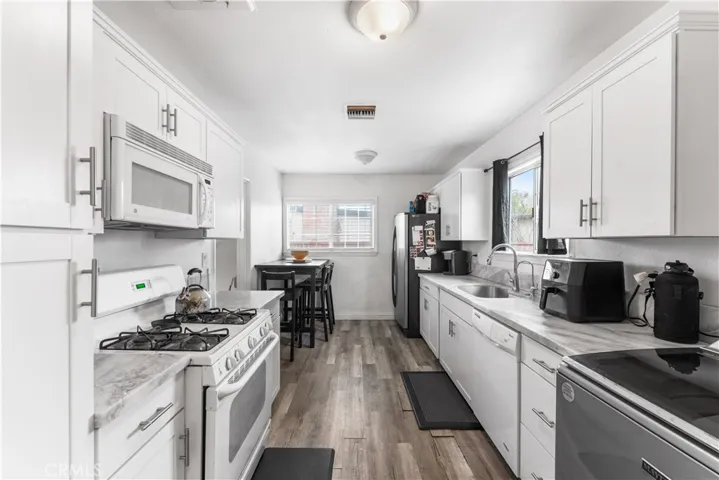 1354 W Jenner, Lancaster, California 93534