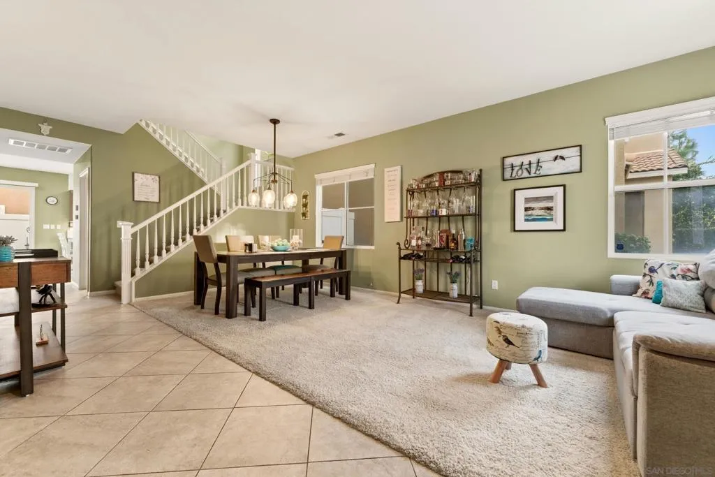 465 Ashbourne Gln, Escondido, California 92027 home-pic-6