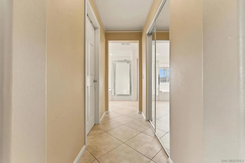 465 Ashbourne Gln, Escondido, California 92027 home-pic-21