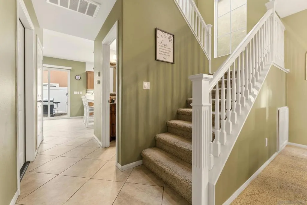 465 Ashbourne Gln, Escondido, California 92027 home-pic-10