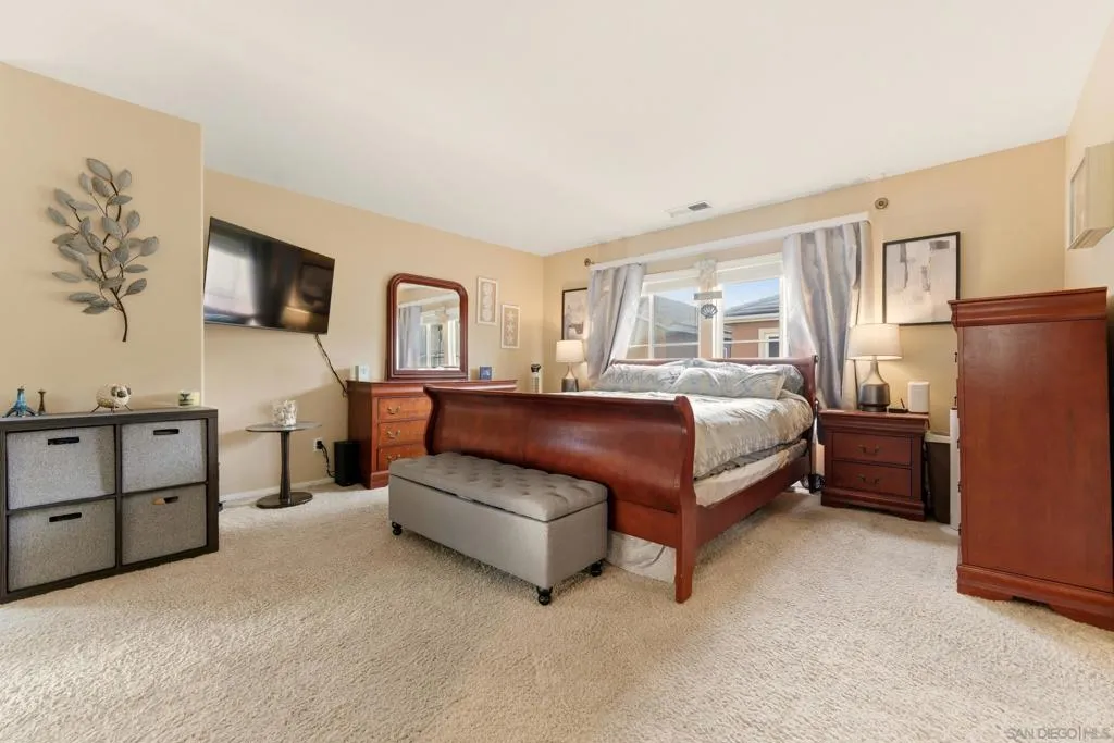 465 Ashbourne Gln, Escondido, California 92027 home-pic-18
