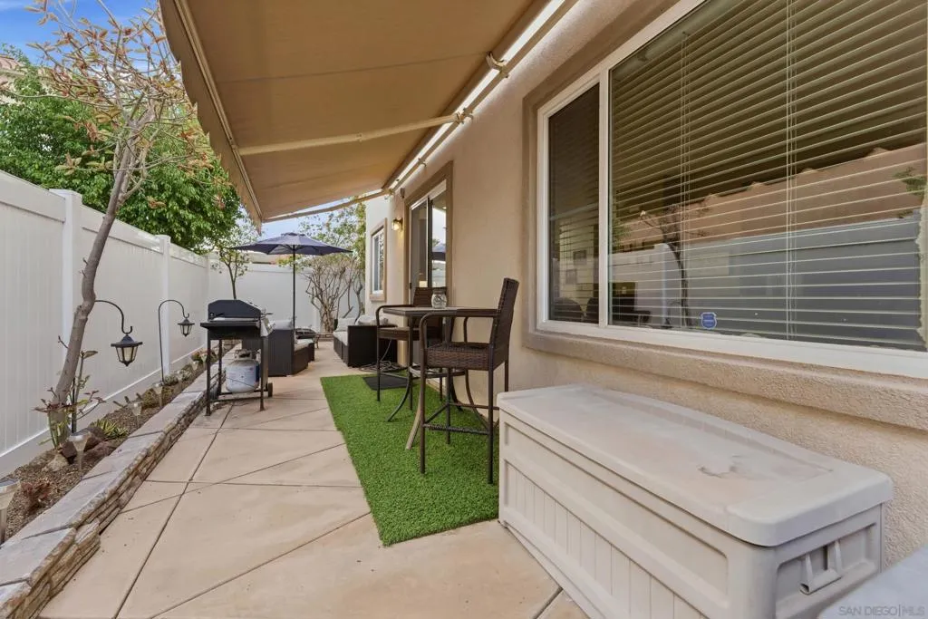 465 Ashbourne Gln, Escondido, California 92027 home-pic-41