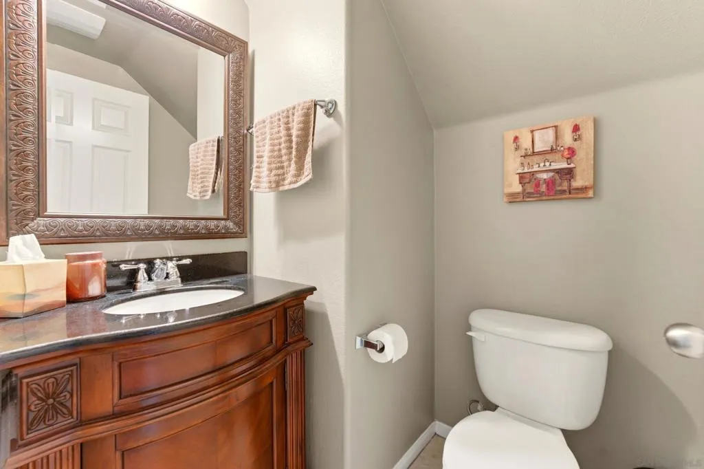 465 Ashbourne Gln, Escondido, California 92027 home-pic-14