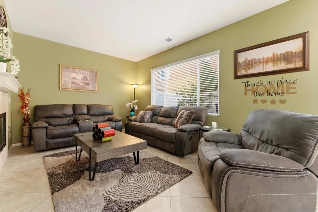 465 Ashbourne Gln, Escondido, California 92027 home-pic-13