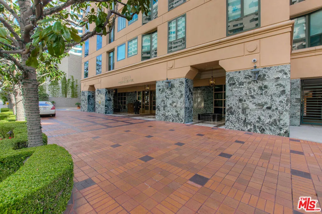 10520 Wilshire Boulevard 905, Los Angeles, California 90024 home-pic-5
