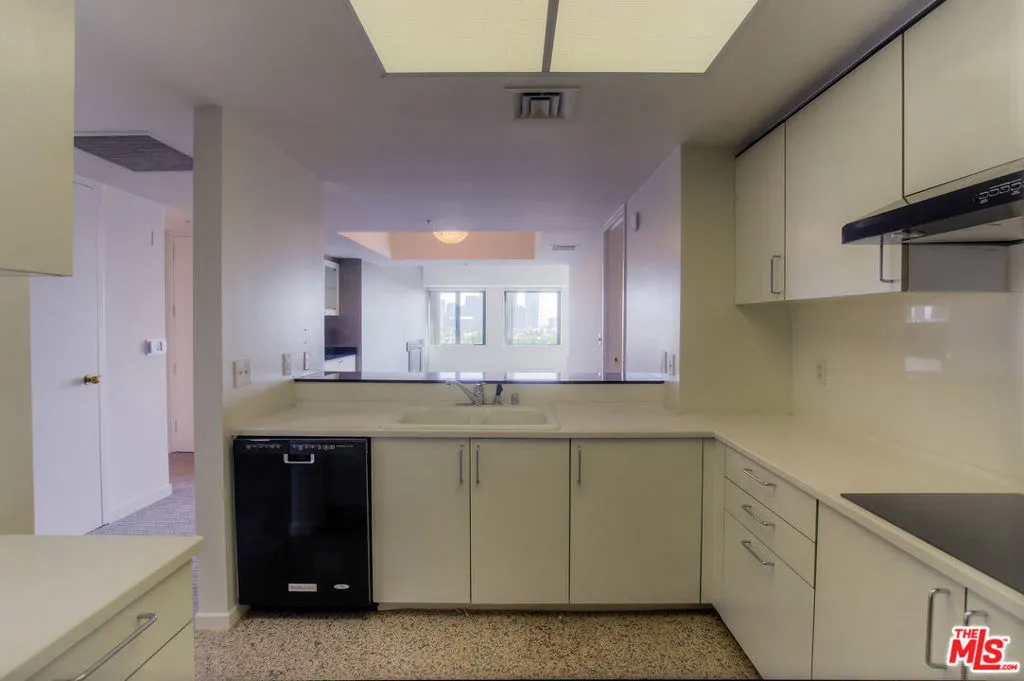 10520 Wilshire Boulevard 905, Los Angeles, California 90024 home-pic-9