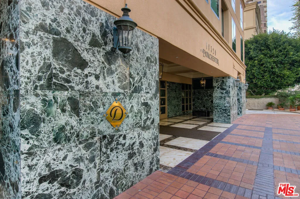 10520 Wilshire Boulevard 905, Los Angeles, California 90024 home-pic-17