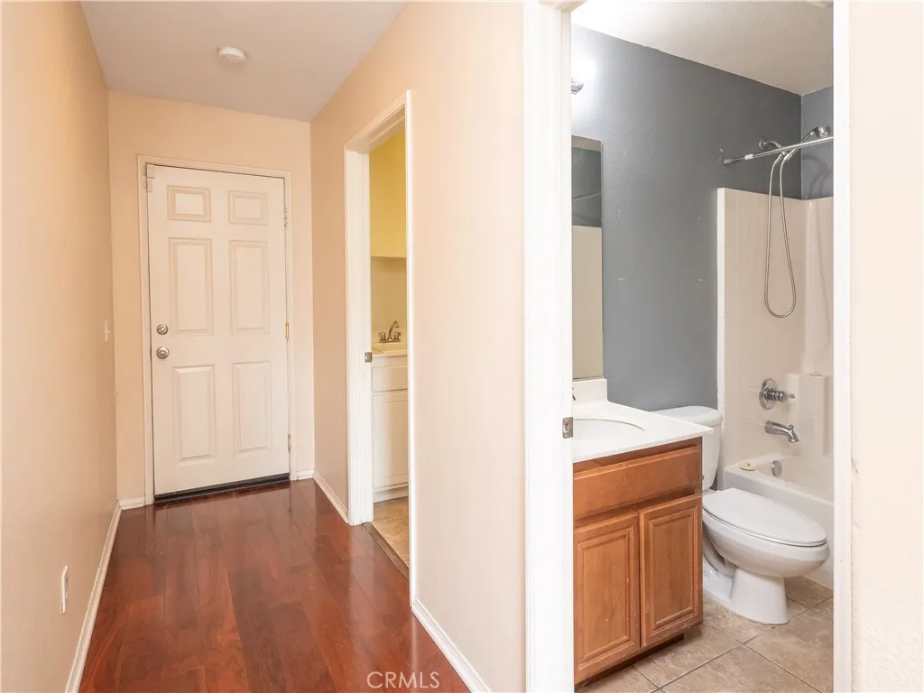 26869 Claystone, Moreno Valley, California 92555 home-pic-15