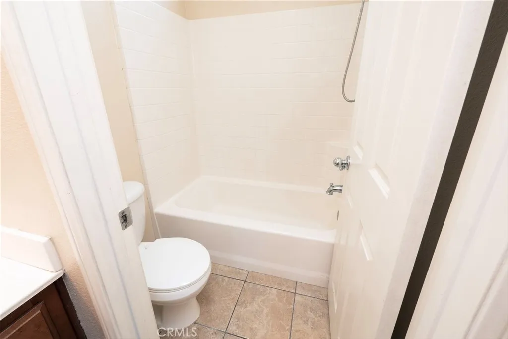 26869 Claystone, Moreno Valley, California 92555 home-pic-28