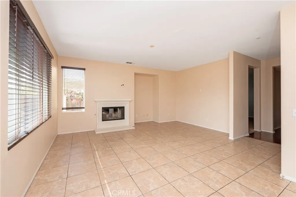 26869 Claystone, Moreno Valley, California 92555 home-pic-14