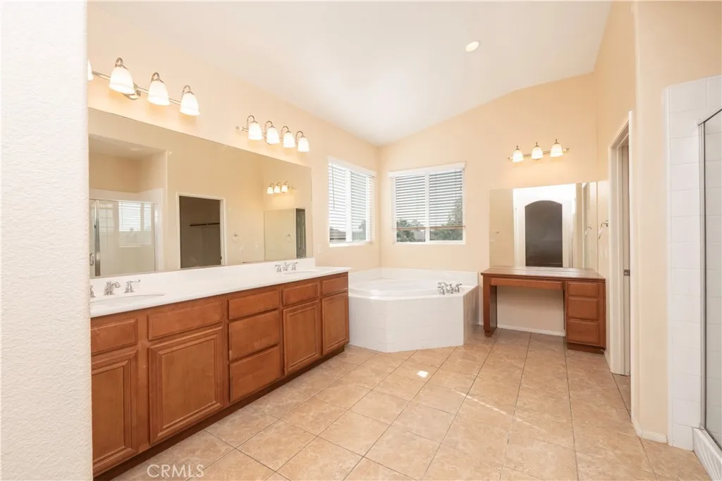 26869 Claystone, Moreno Valley, California 92555 home-pic-33