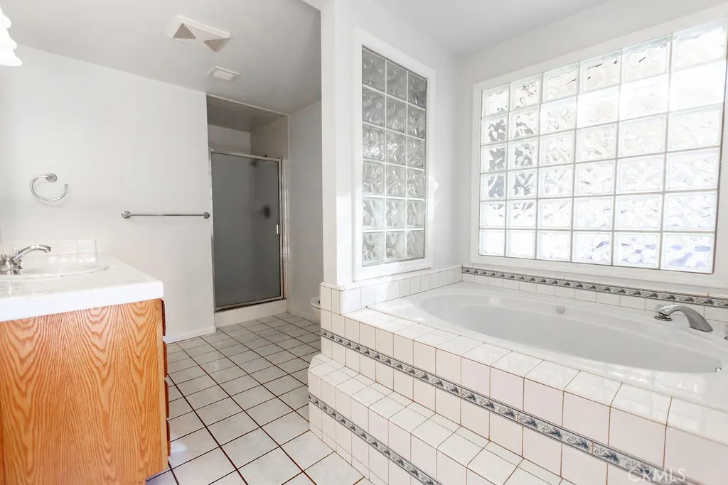 1258 Cossacks Place E, Glendora, California 91741 home-pic-13