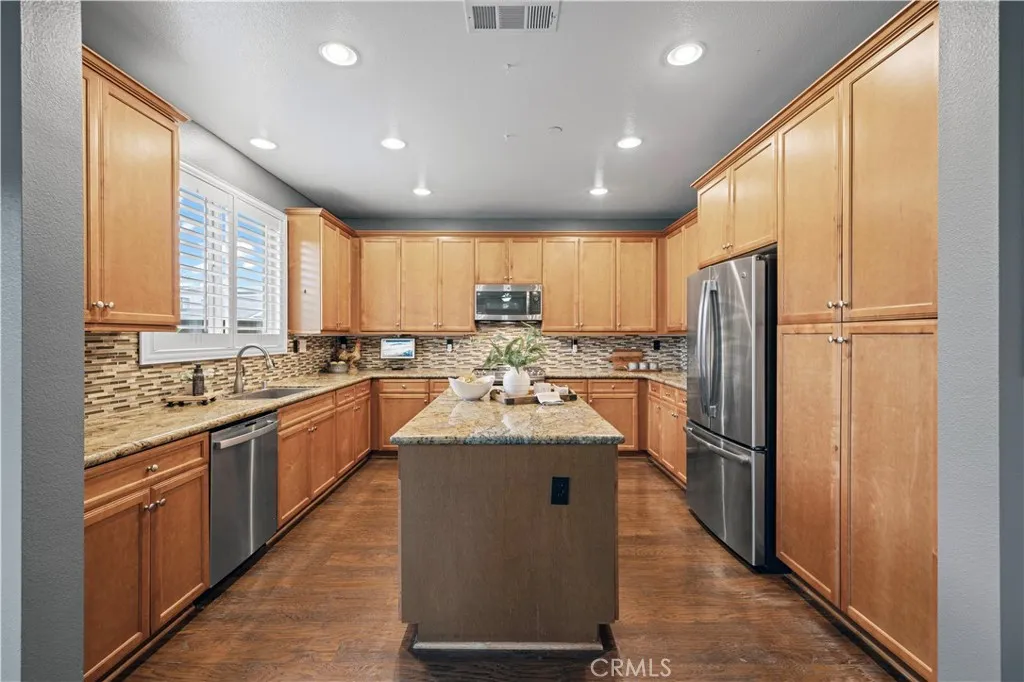 375 Myrtle, Ventura, California 93004 home-pic-11