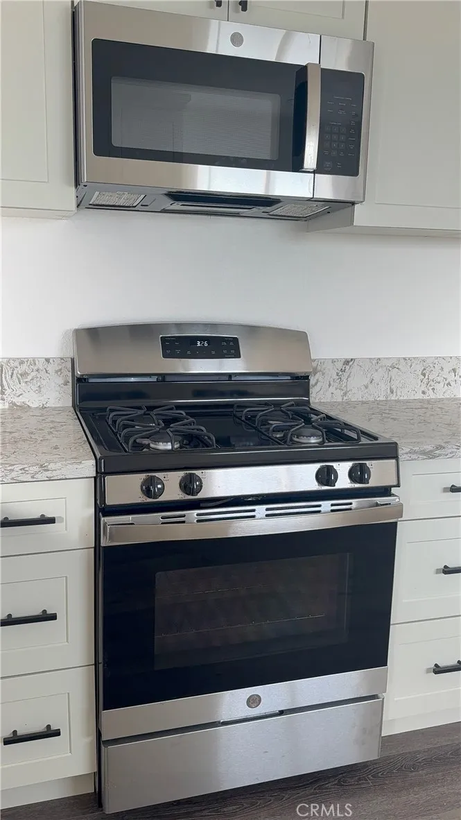 880 S State, Hemet, California 92543 home-pic-13