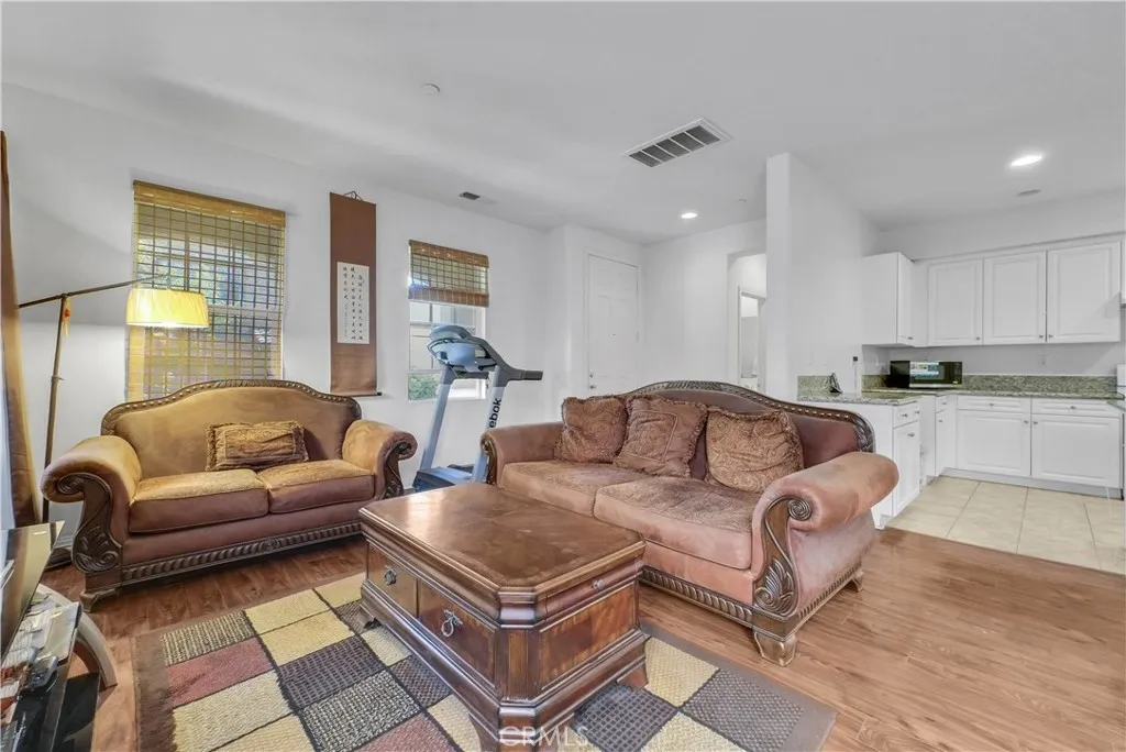 7042 Logsdon, Eastvale, California 92880 home-pic-3