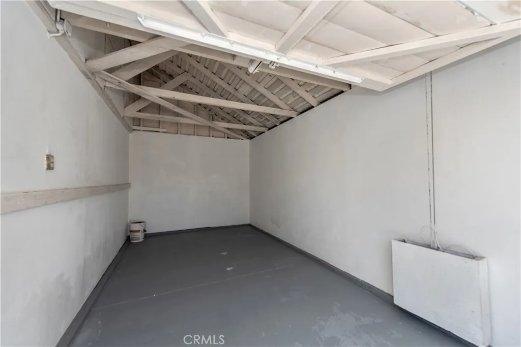 8713 Alondra, Paramount, California 90723 home-pic-38