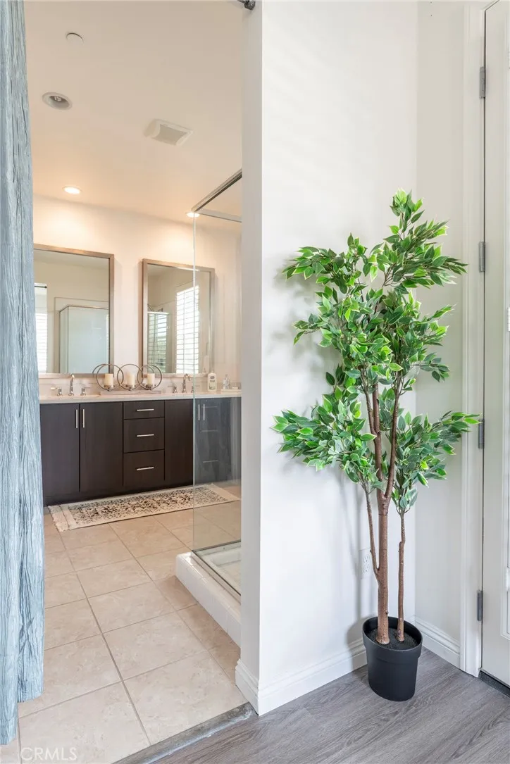 816 E Promenade A, Azusa, California 91702 home-pic-44