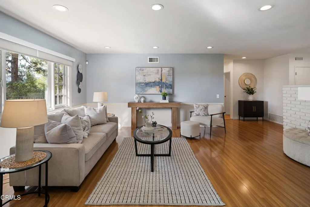 516 Venado Vista Drive, La Canada Flintridge, California 91011 home-pic-10