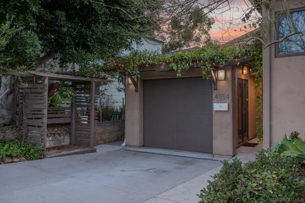 4854 39th St, San Diego, California 92116 home-pic-3