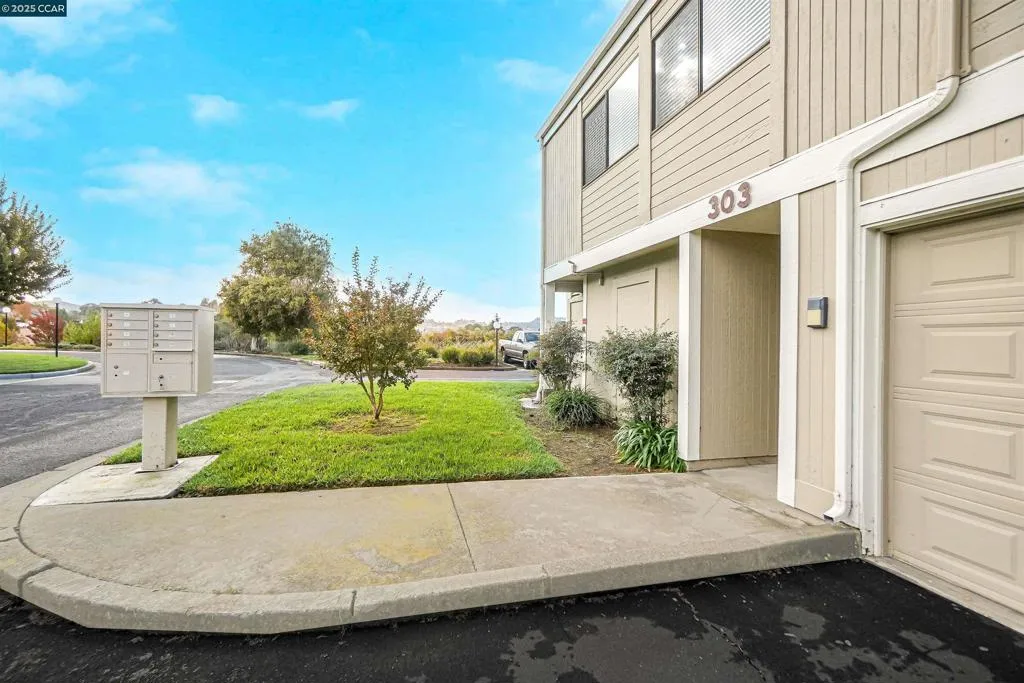 303 Atlas Dr 7, Hercules, California 94547 home-pic-2