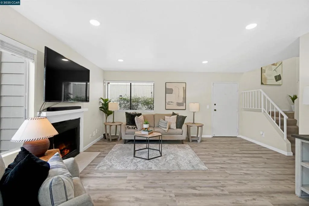 303 Atlas Dr 7, Hercules, California 94547 home-pic-9