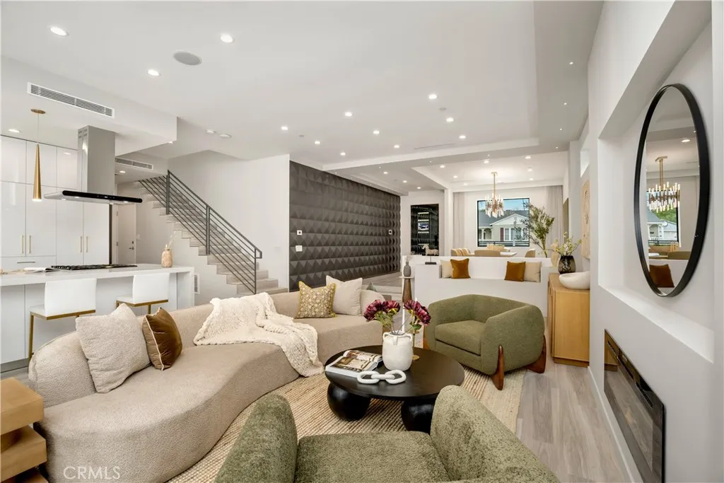 5032 Hesperia Avenue, Encino, California 91316 home-pic-1