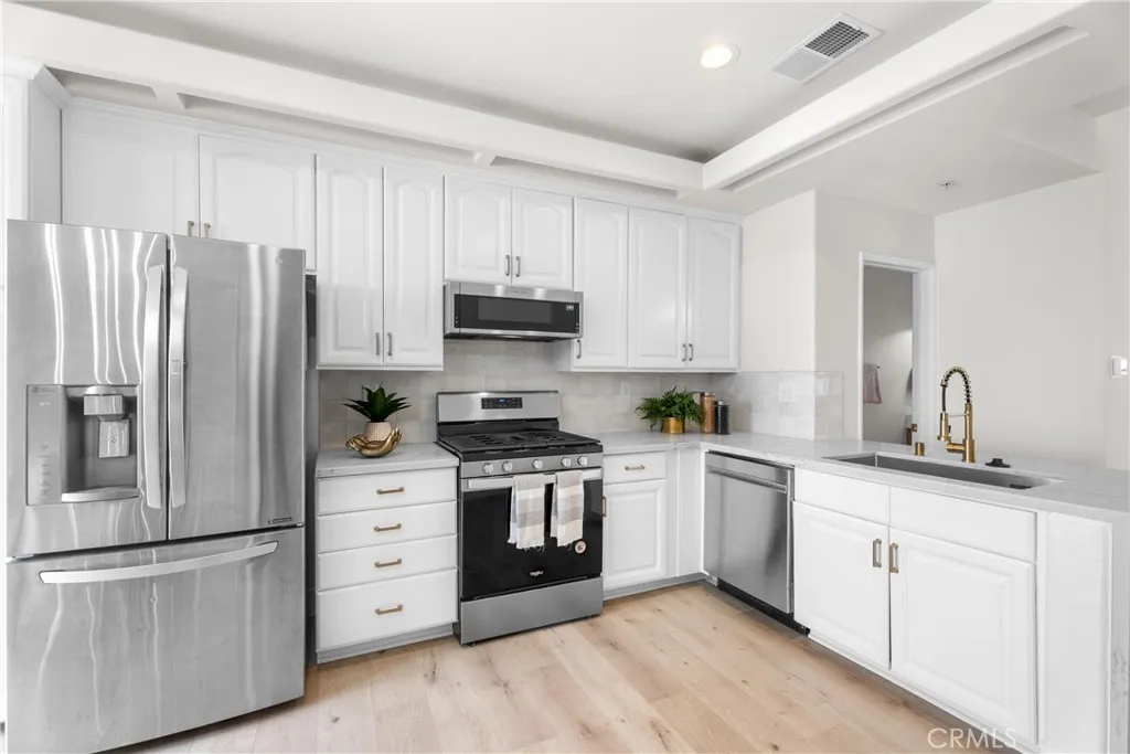 28 Montana Del Lago, Rancho Santa Margarita, California 92688 home-pic-2