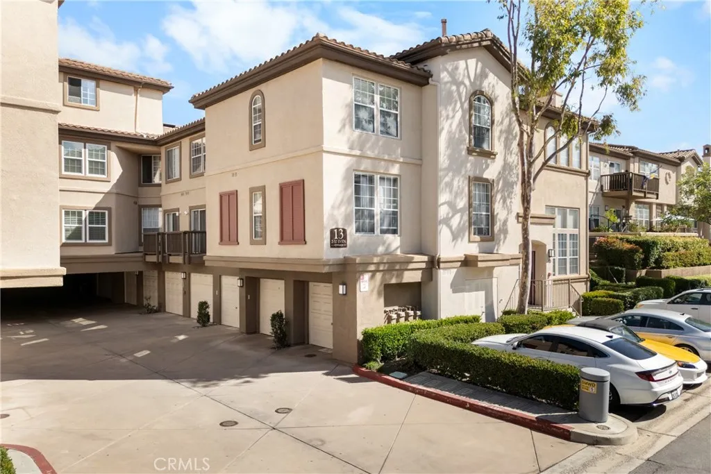 28 Montana Del Lago, Rancho Santa Margarita, California 92688 home-pic-28