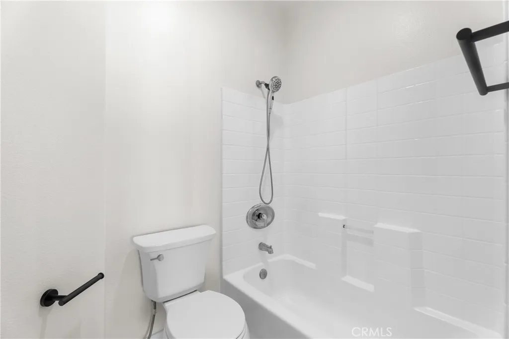 28 Montana Del Lago, Rancho Santa Margarita, California 92688 home-pic-12