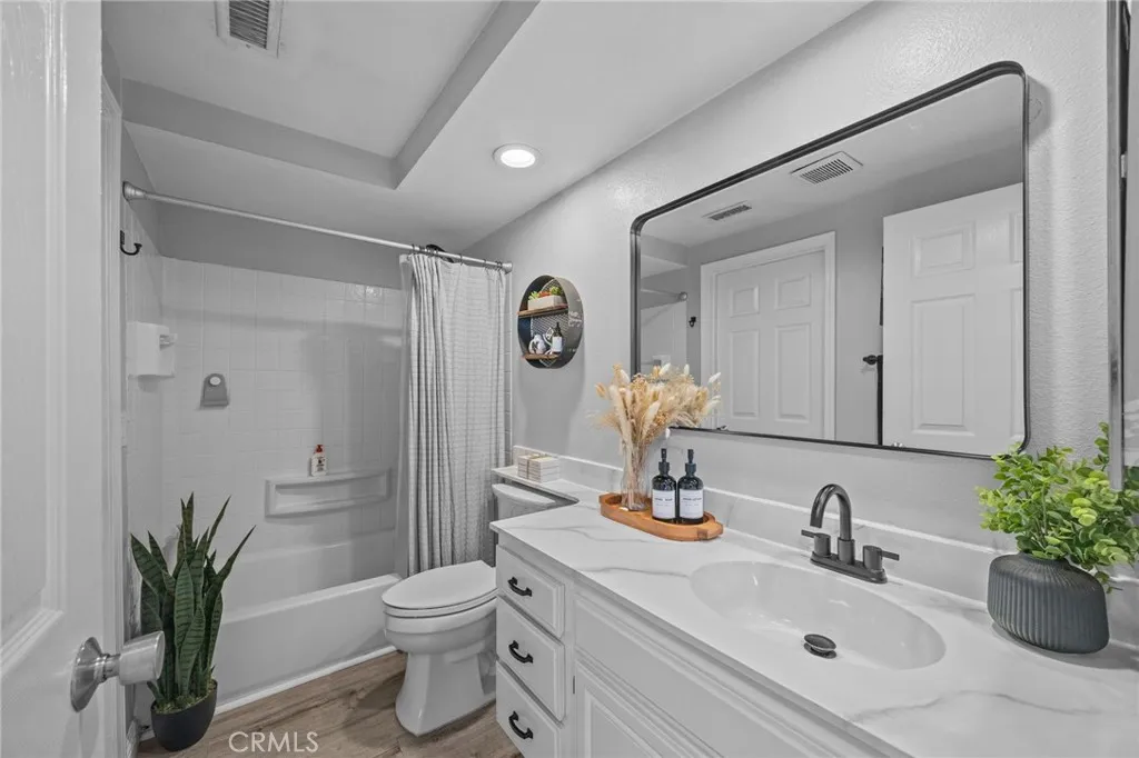 8213 Woodland 40, Buena Park, California 90620 home-pic-17