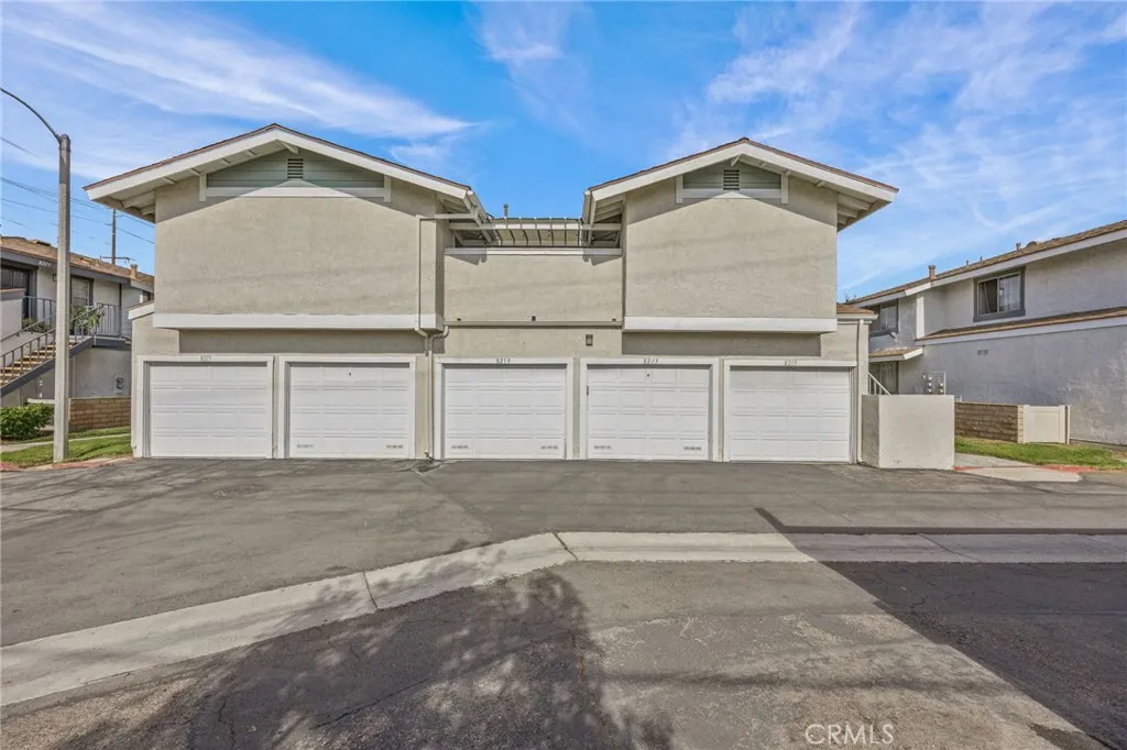 8213 Woodland 40, Buena Park, California 90620 home-pic-32