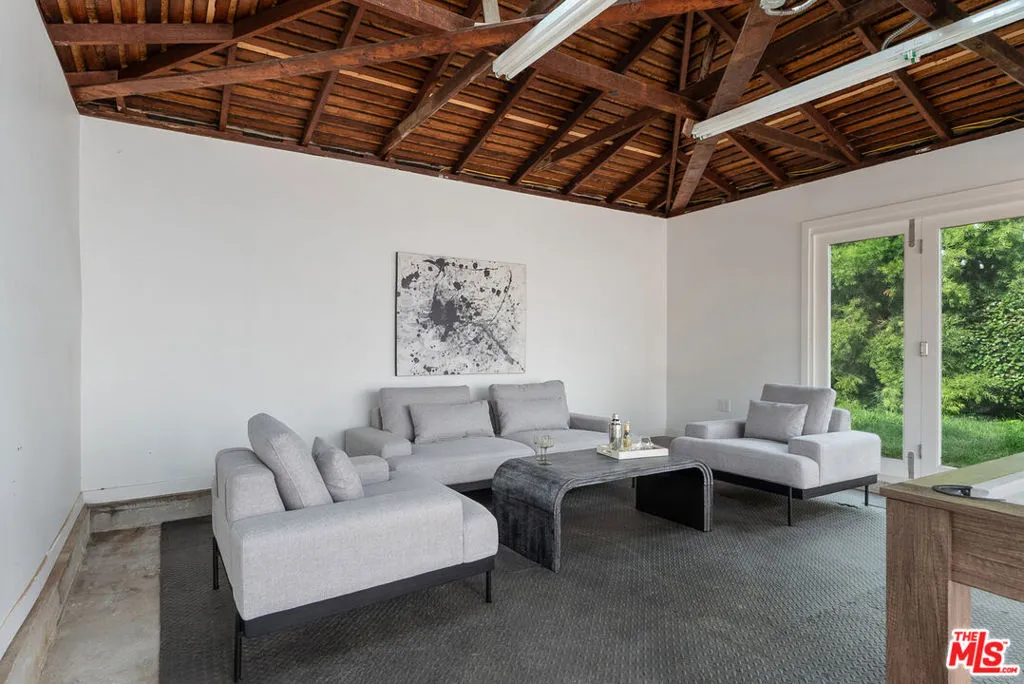 8421 Gonzaga Avenue, Los Angeles, California 90045 home-pic-24