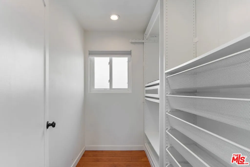 8421 Gonzaga Avenue, Los Angeles, California 90045 home-pic-10