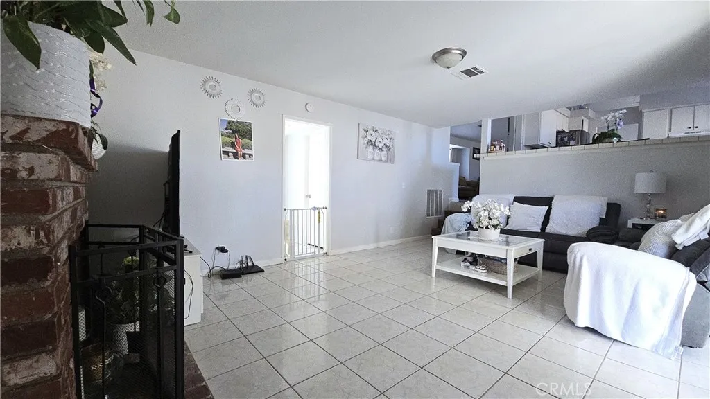 37908 17th Street E, Palmdale, California 93550 home-pic-10