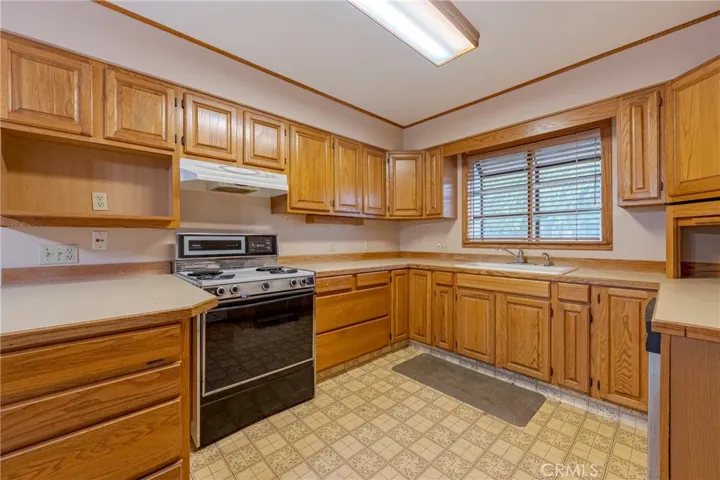 1665 Patricia, Merced, California 95340