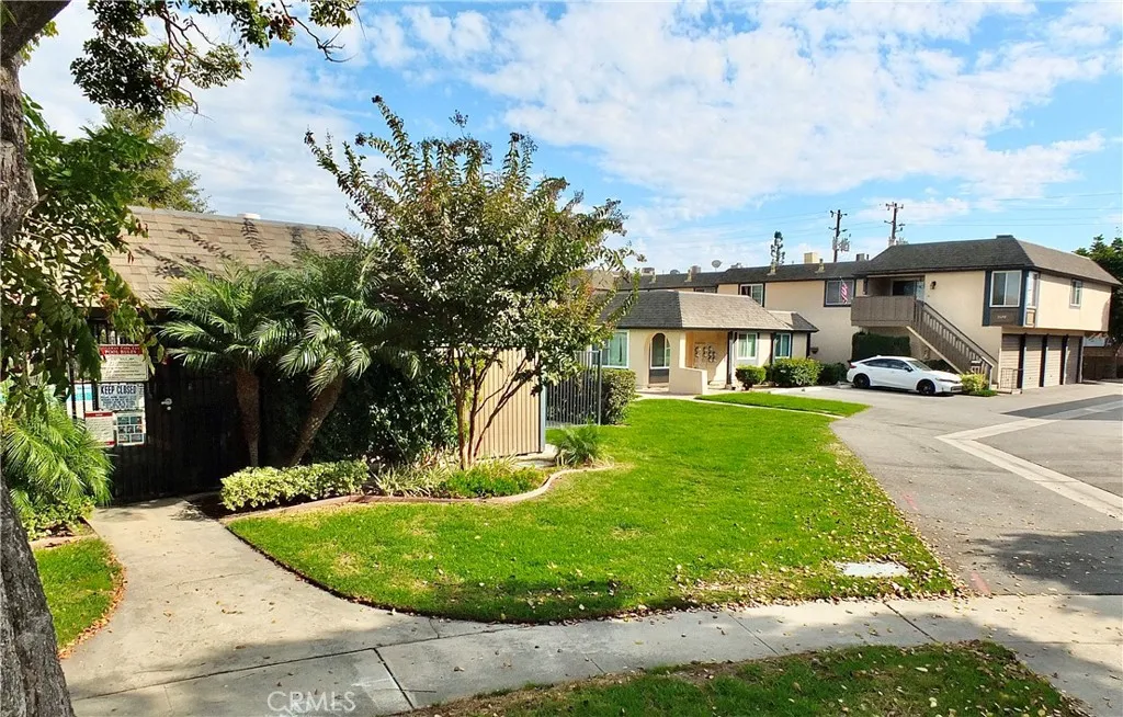 1136 S Dover, Anaheim, California 92805 home-pic-24