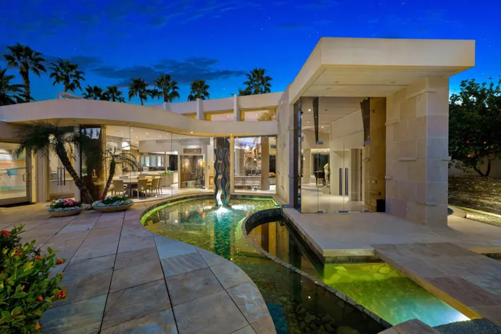 The Vintage Club