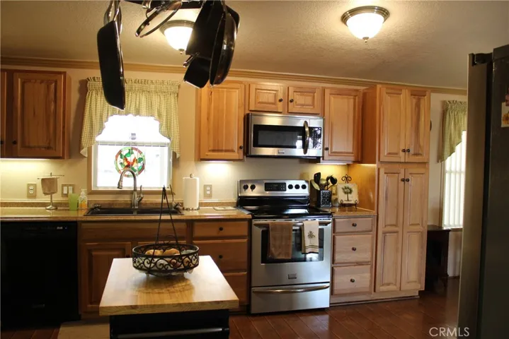 High-end stainless appliances