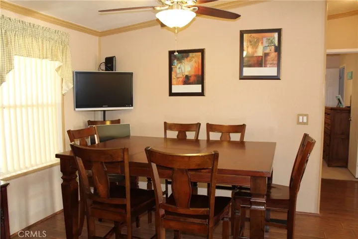Eat in dining area